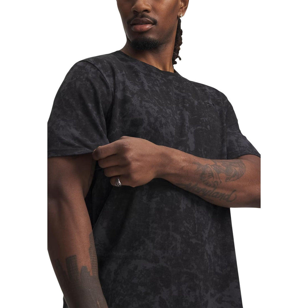 Under Armour Men T-Shirt